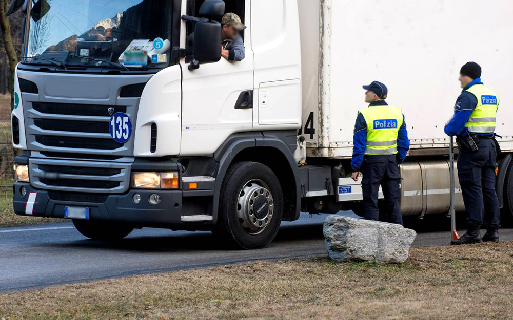 Controlo-camion-polizia-cantonale